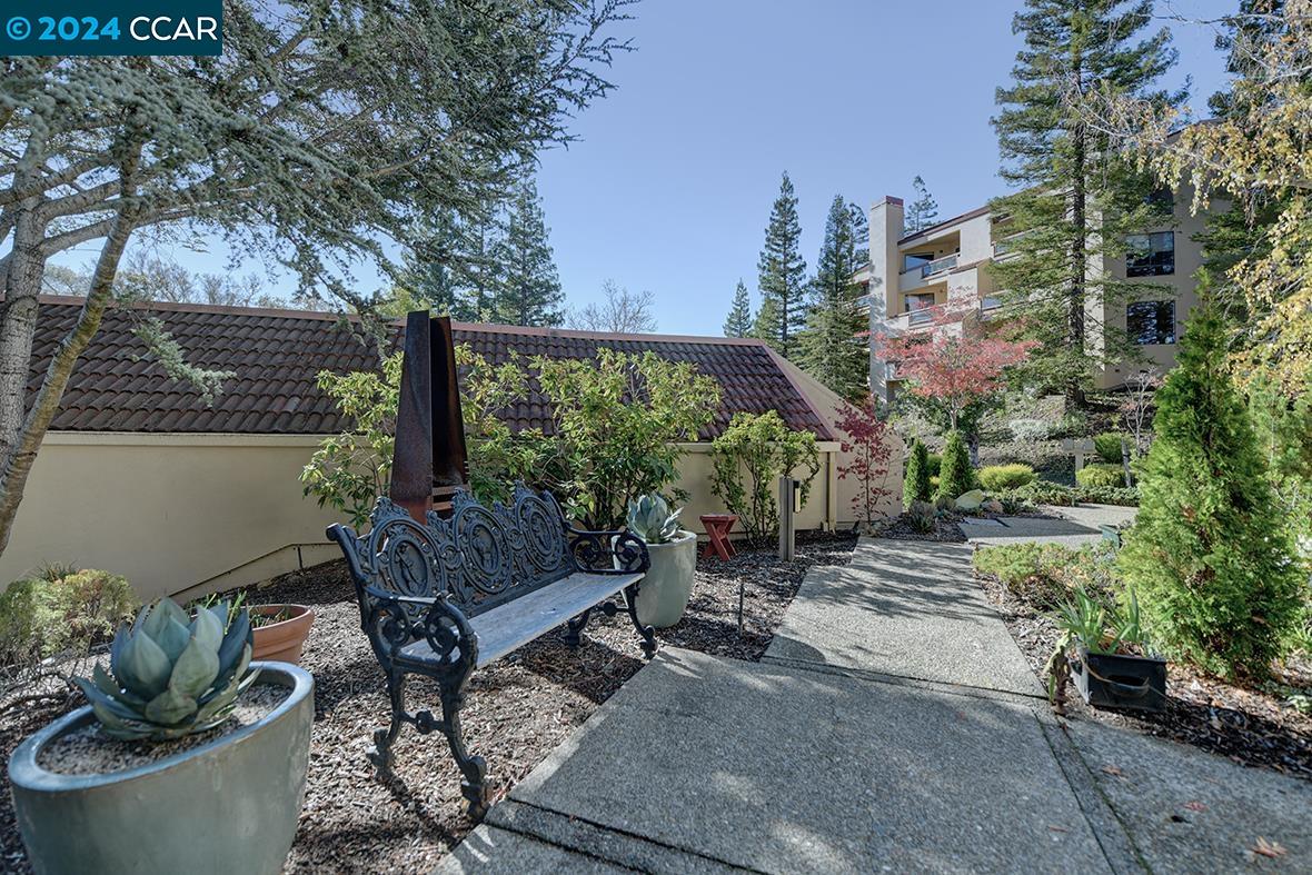 1752 Stanley Dollar Dr # 2A