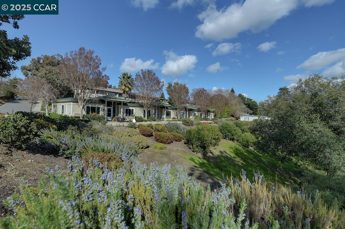 1225 Skycrest Dr # 2