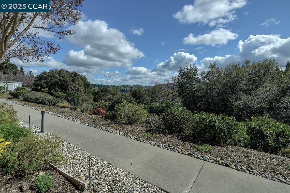 1225 Skycrest Dr # 2