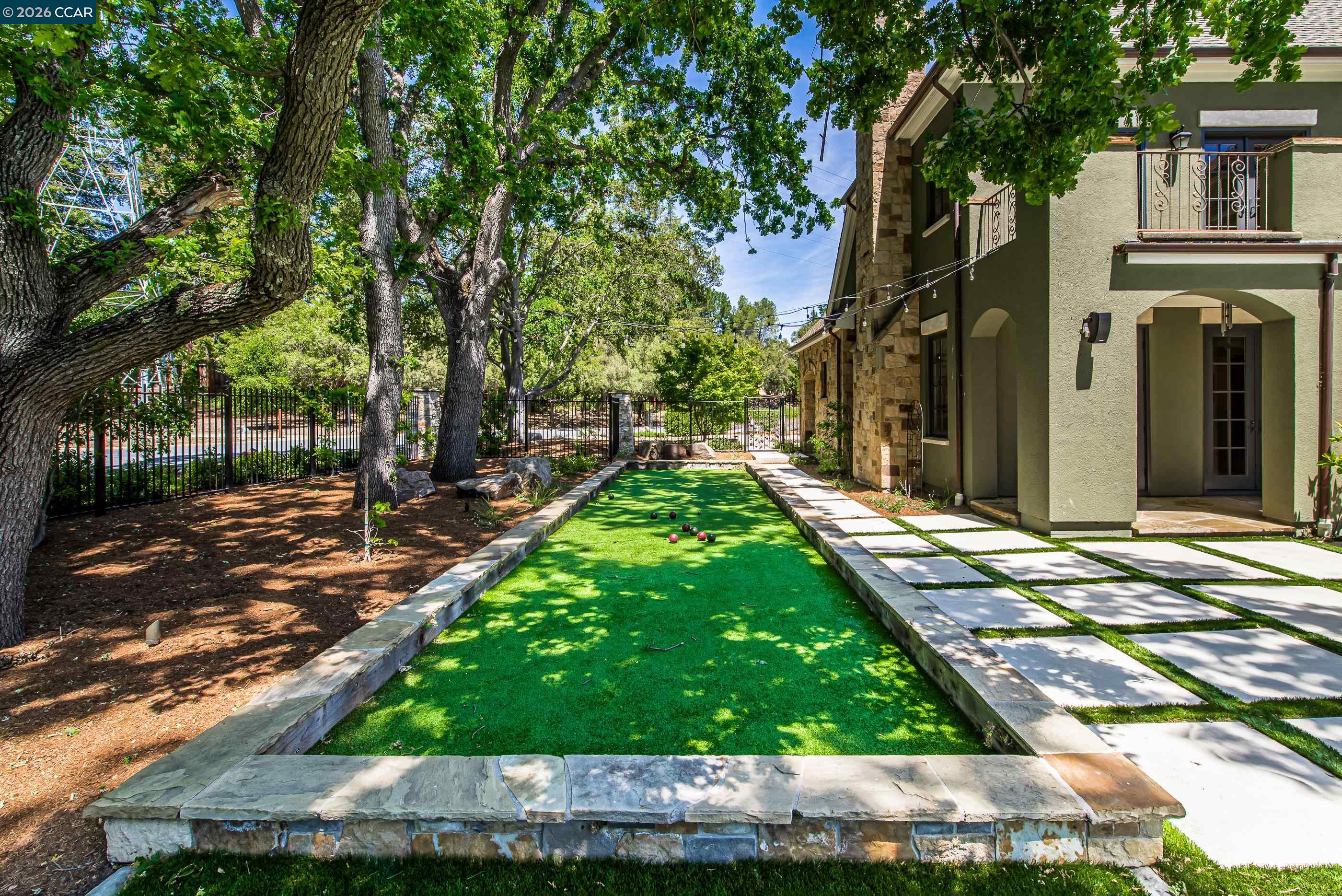 53 Hidden Oaks Dr.