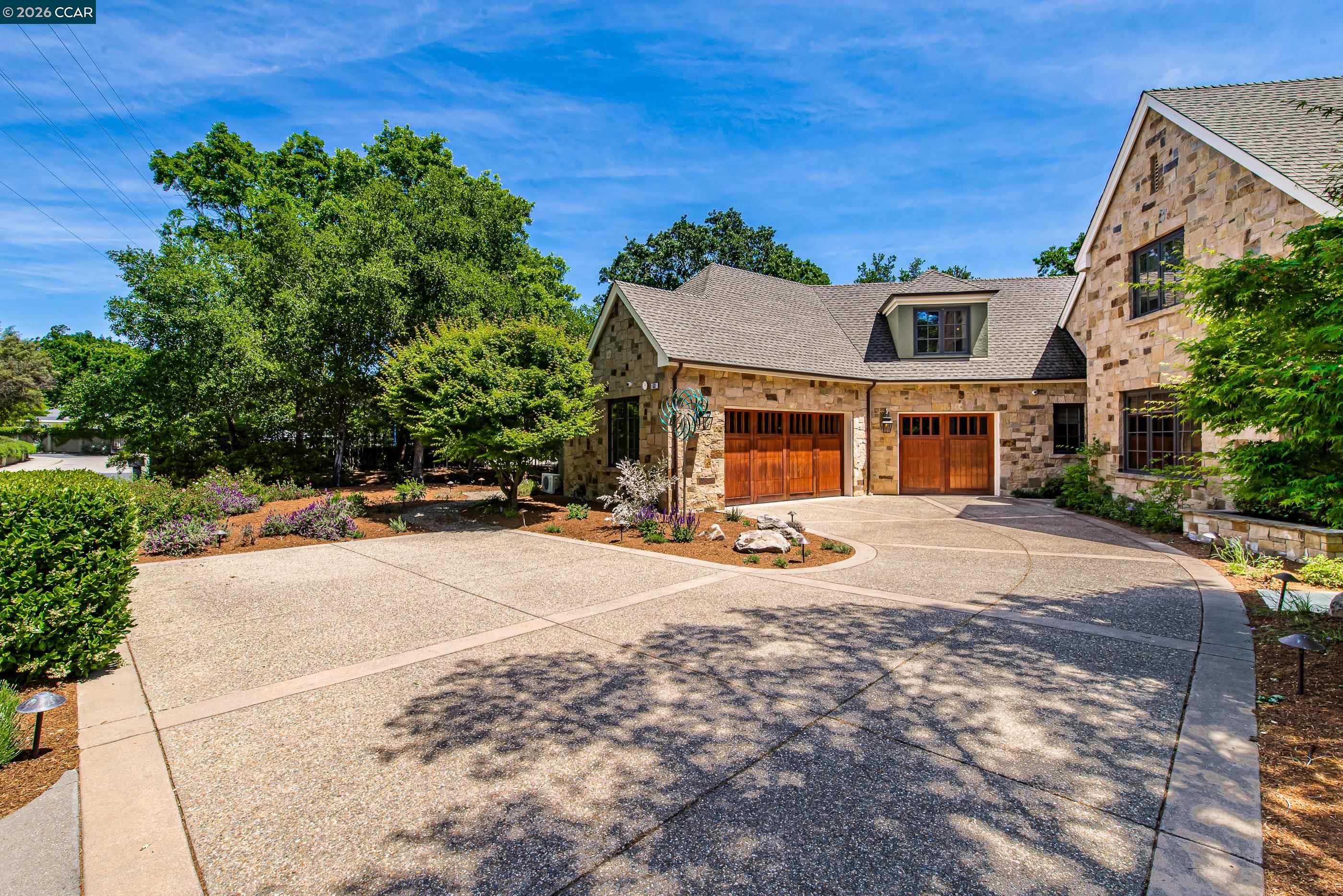 53 Hidden Oaks Dr.