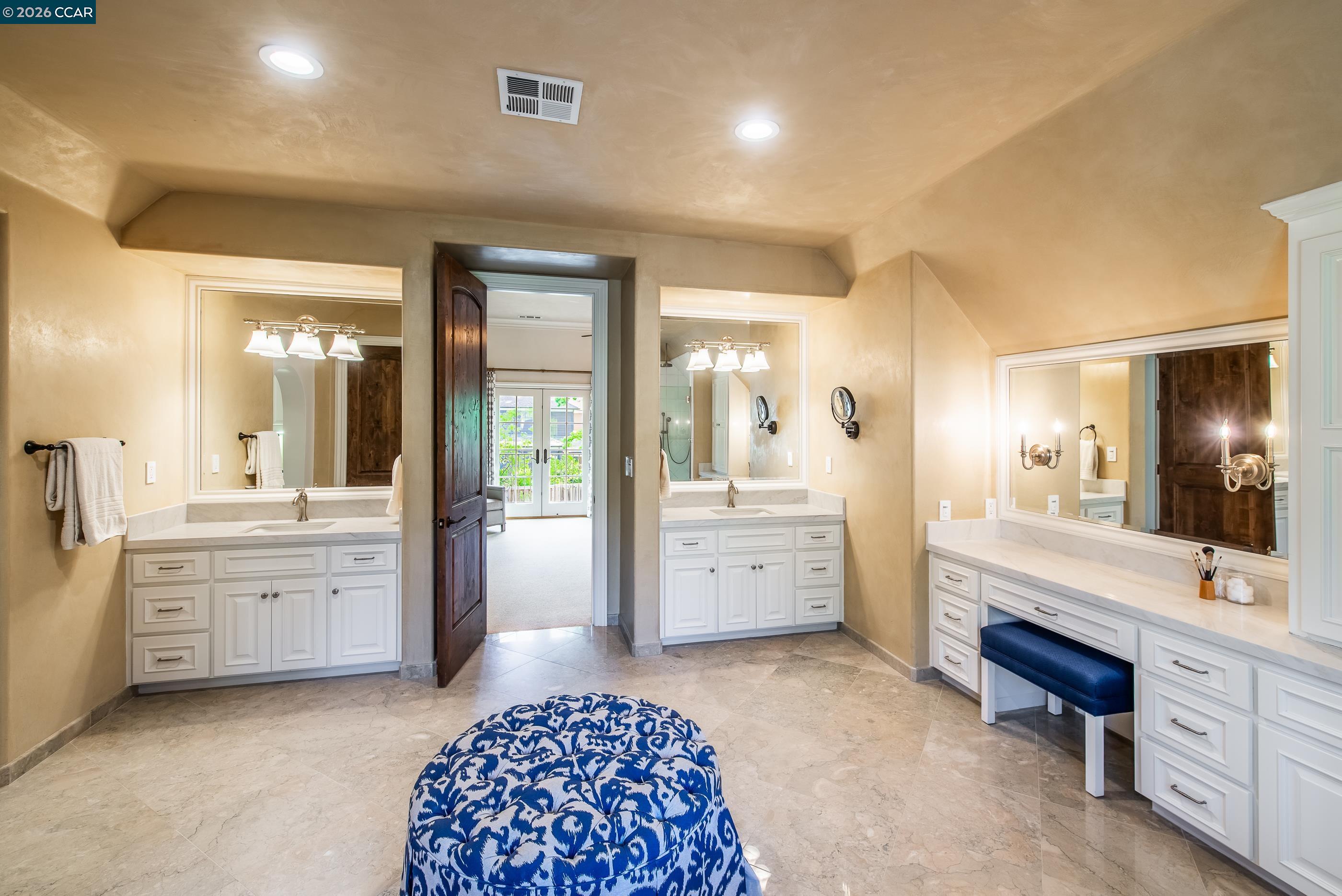 53 Hidden Oaks Dr.