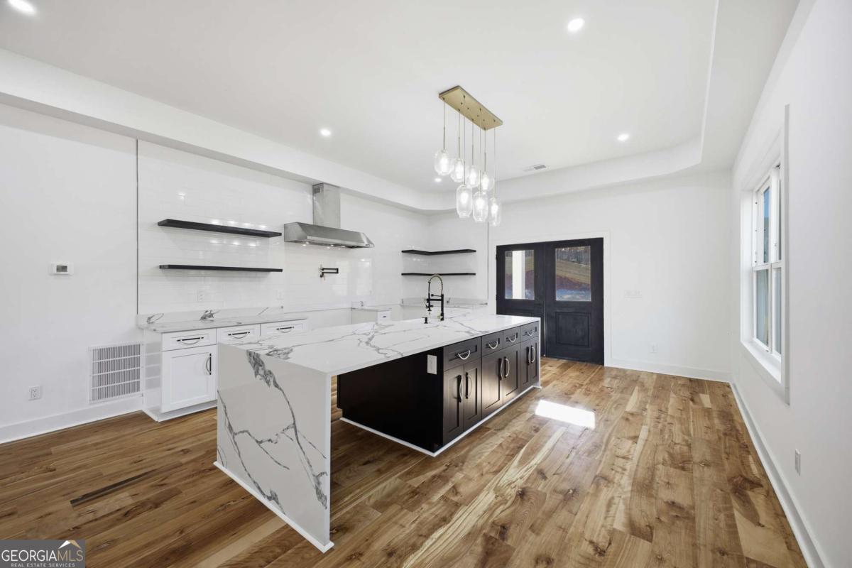 6465 Yacht Club Road