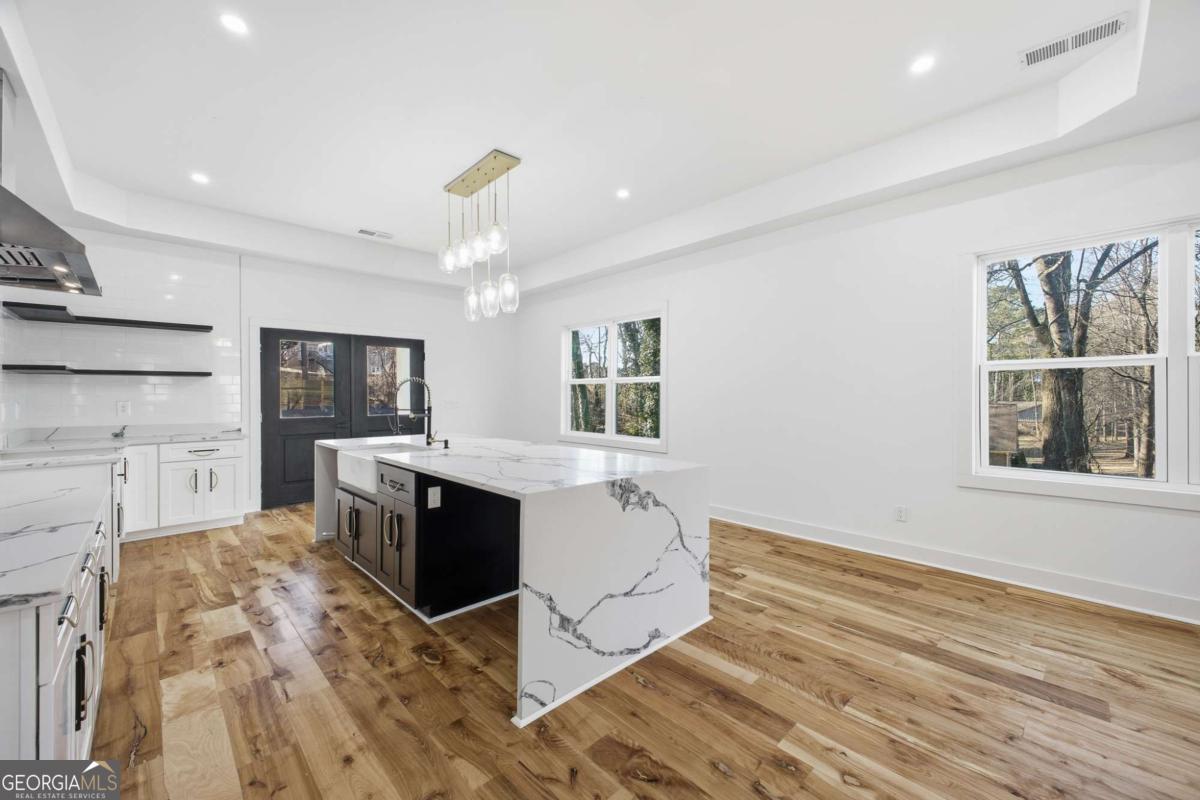 6465 Yacht Club Road