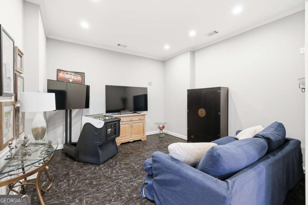 6795 Dawg Ridge