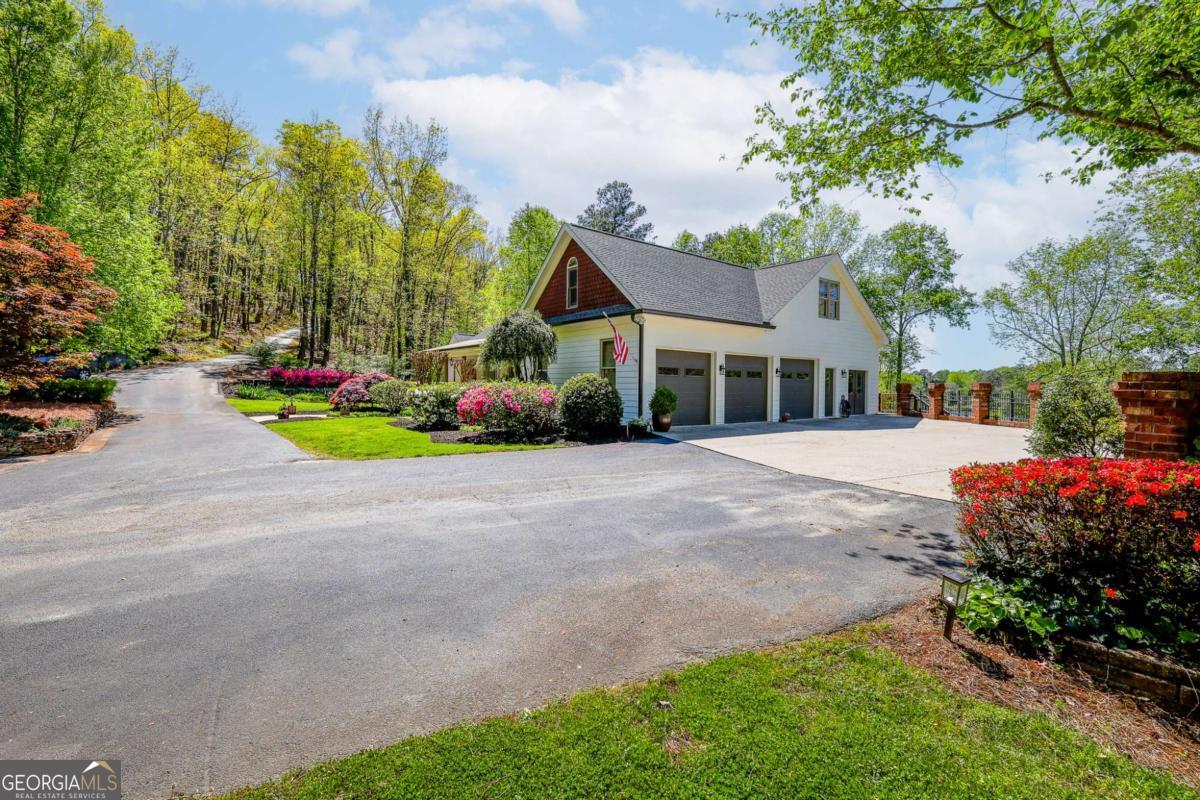 6795 Dawg Ridge