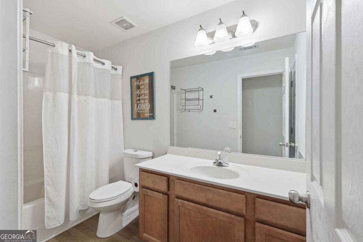 2252 Jasmine Glenn Drive