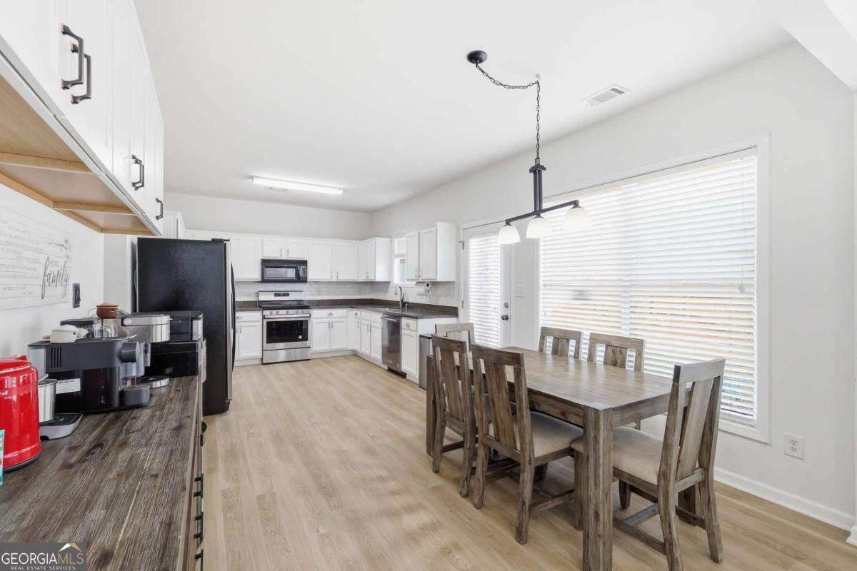 2252 Jasmine Glenn Drive