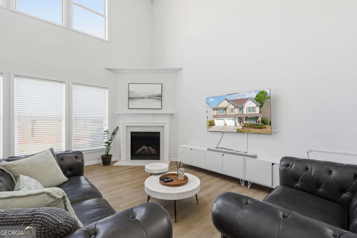 2252 Jasmine Glenn Drive