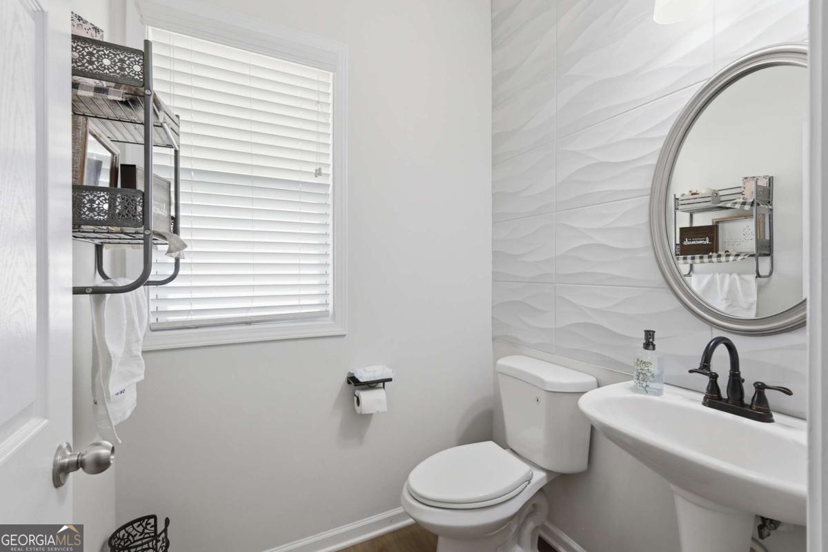 2252 Jasmine Glenn Drive