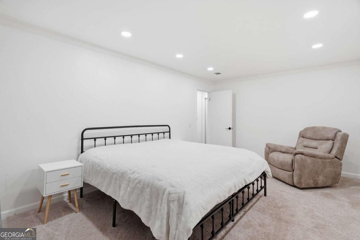 242 Muddy River Road