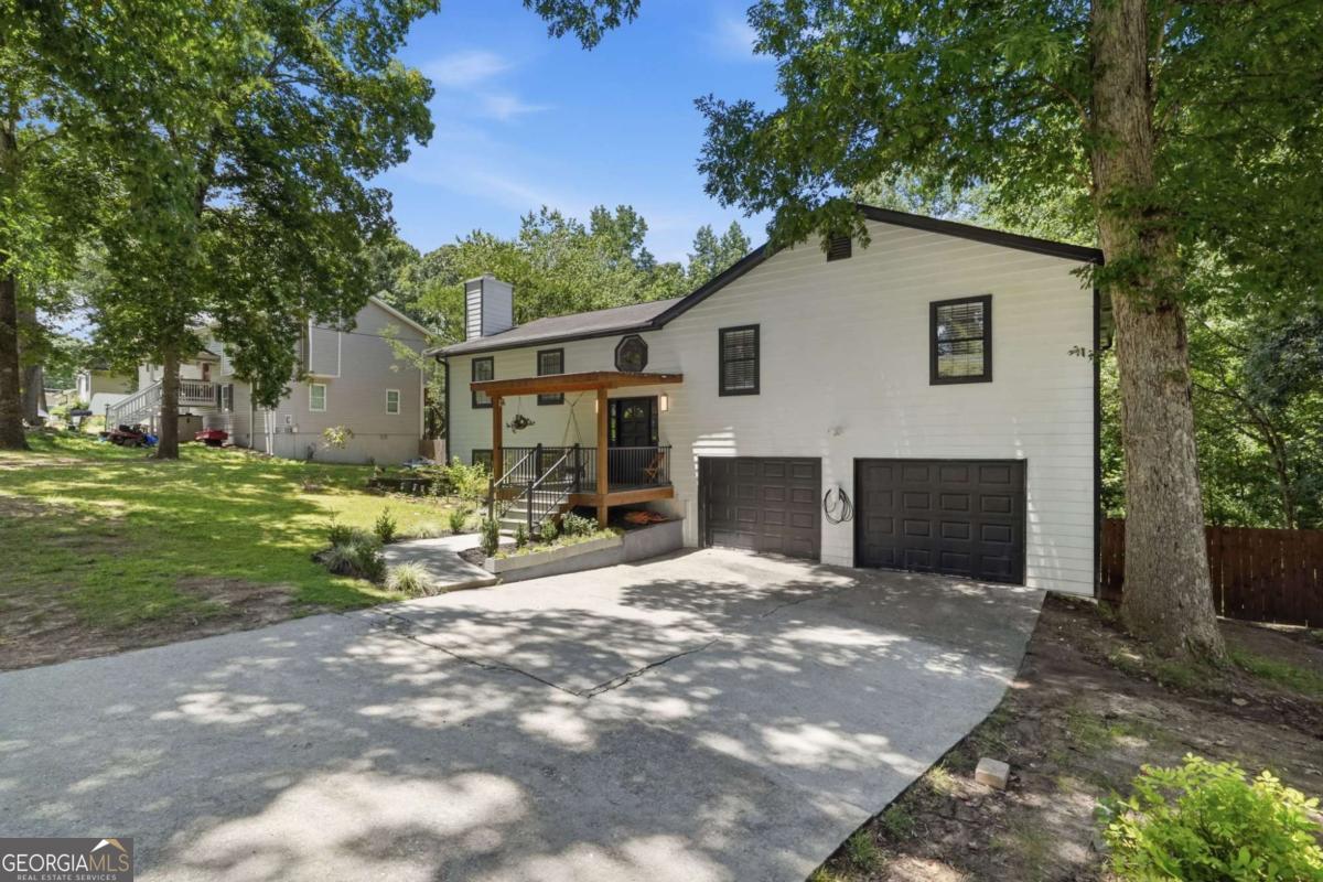 242 Muddy River Road