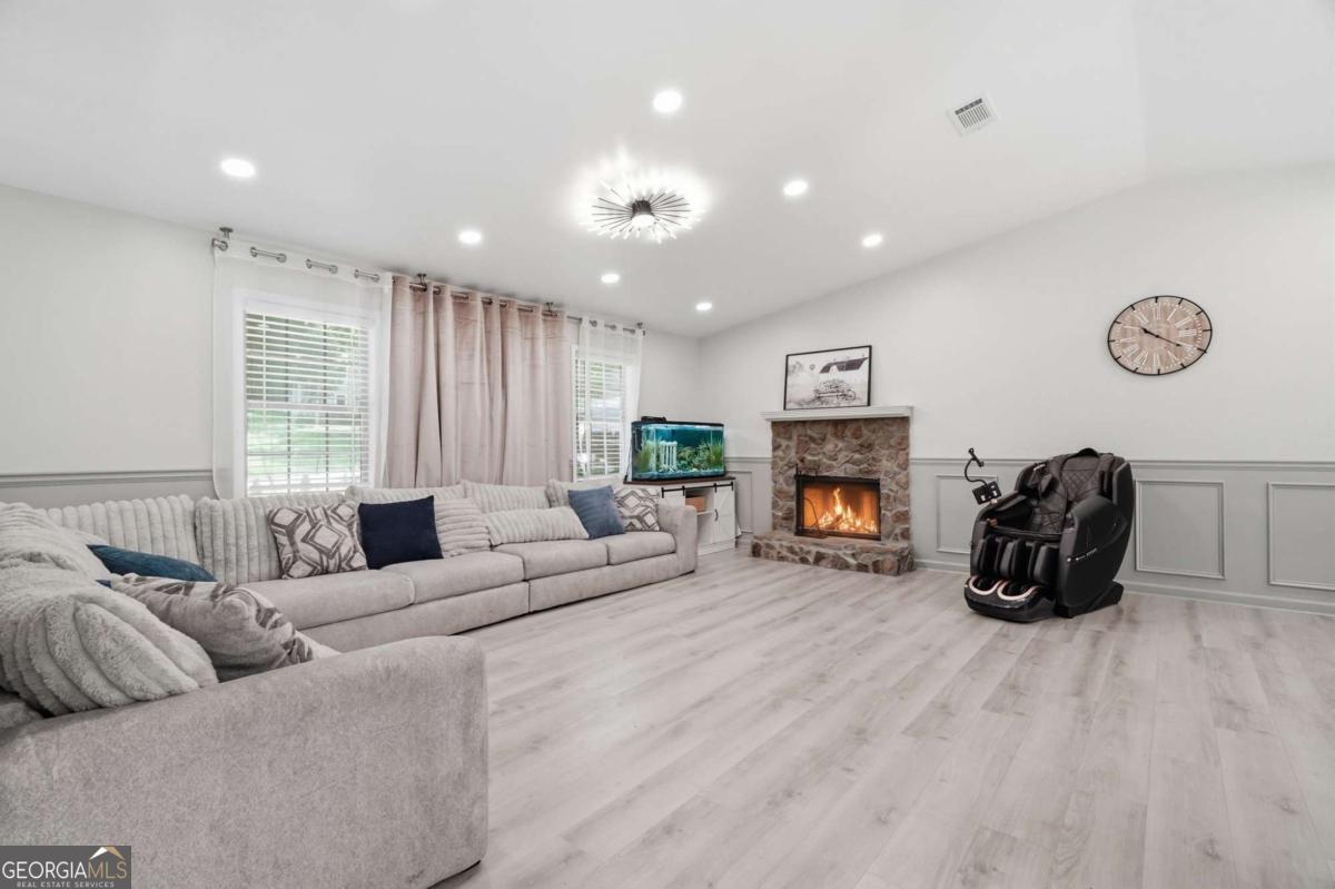 242 Muddy River Road