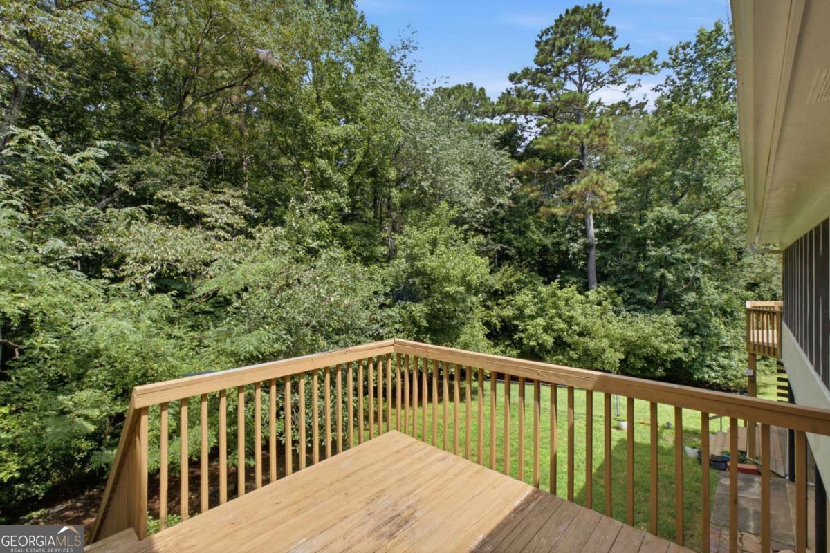 1220 Peachtree Road