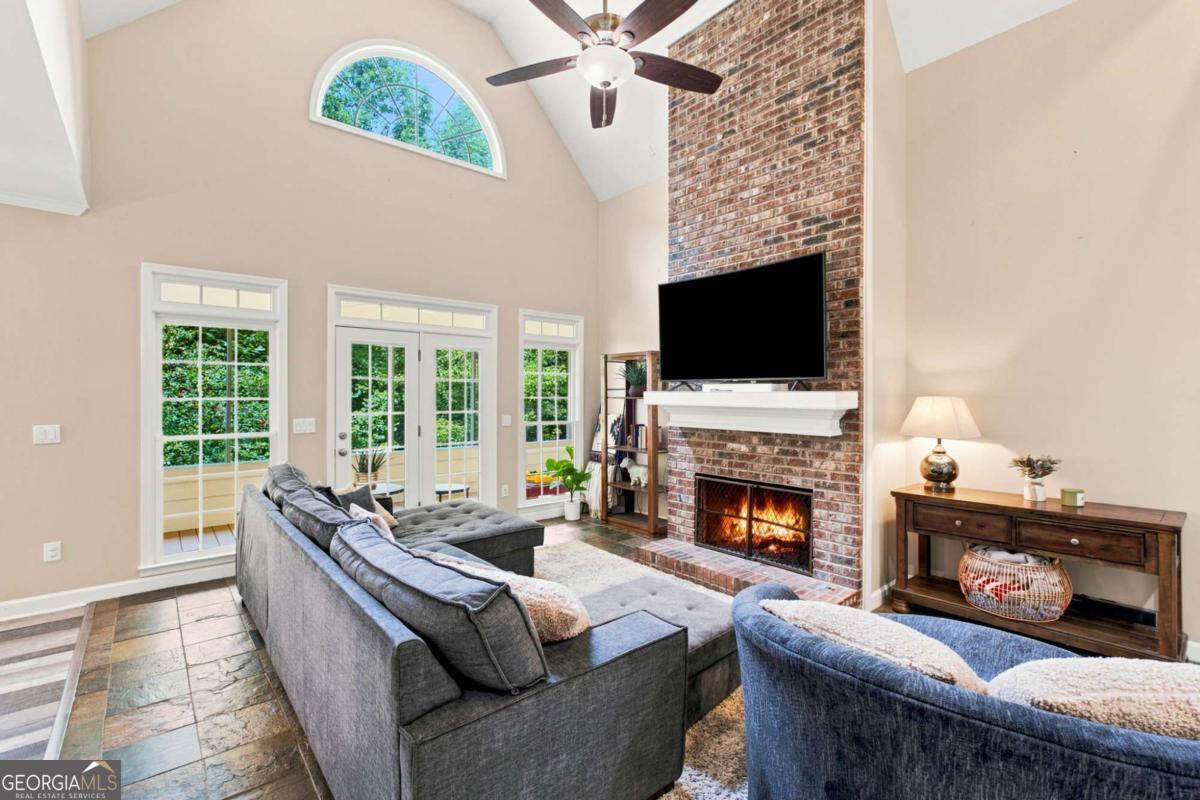 1220 Peachtree Road