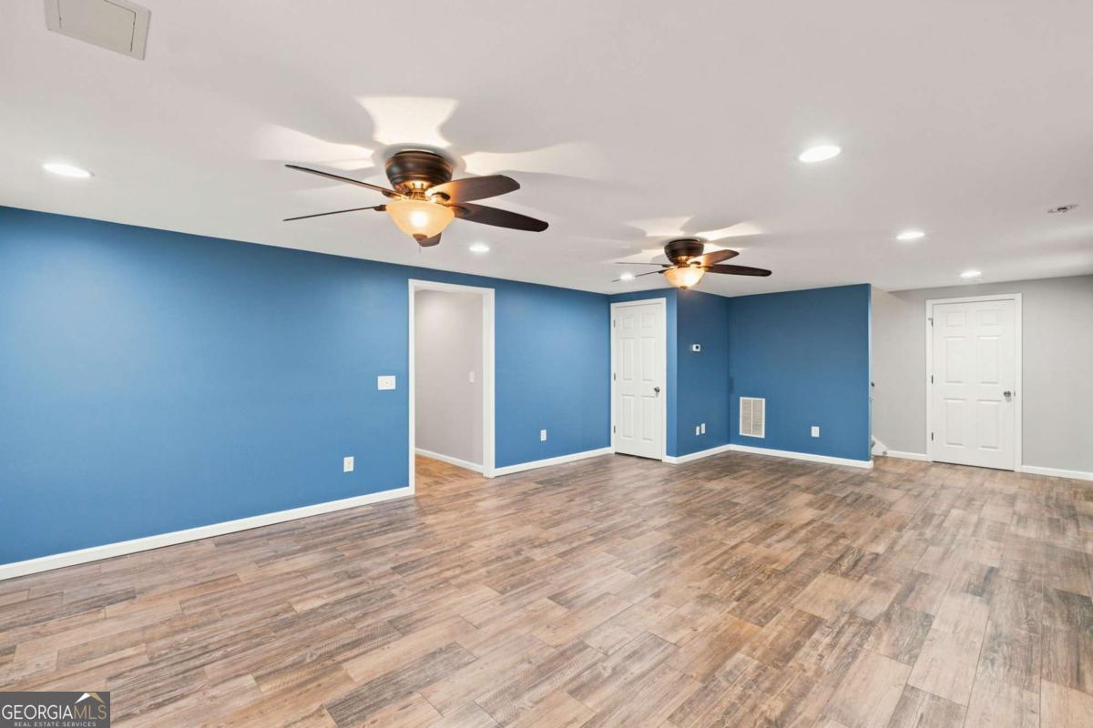 1220 Peachtree Road