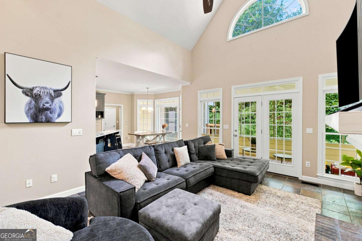 1220 Peachtree Road