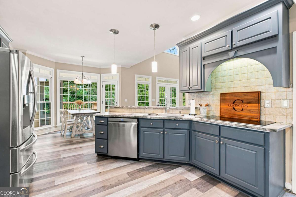 1220 Peachtree Road