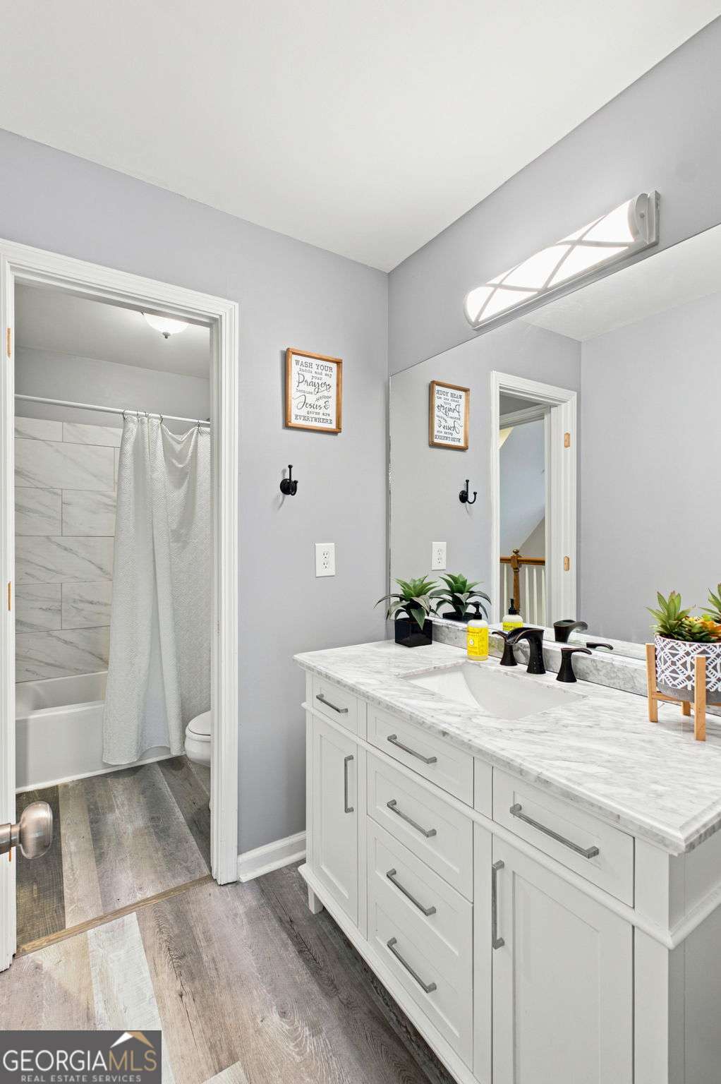 1220 Peachtree Road
