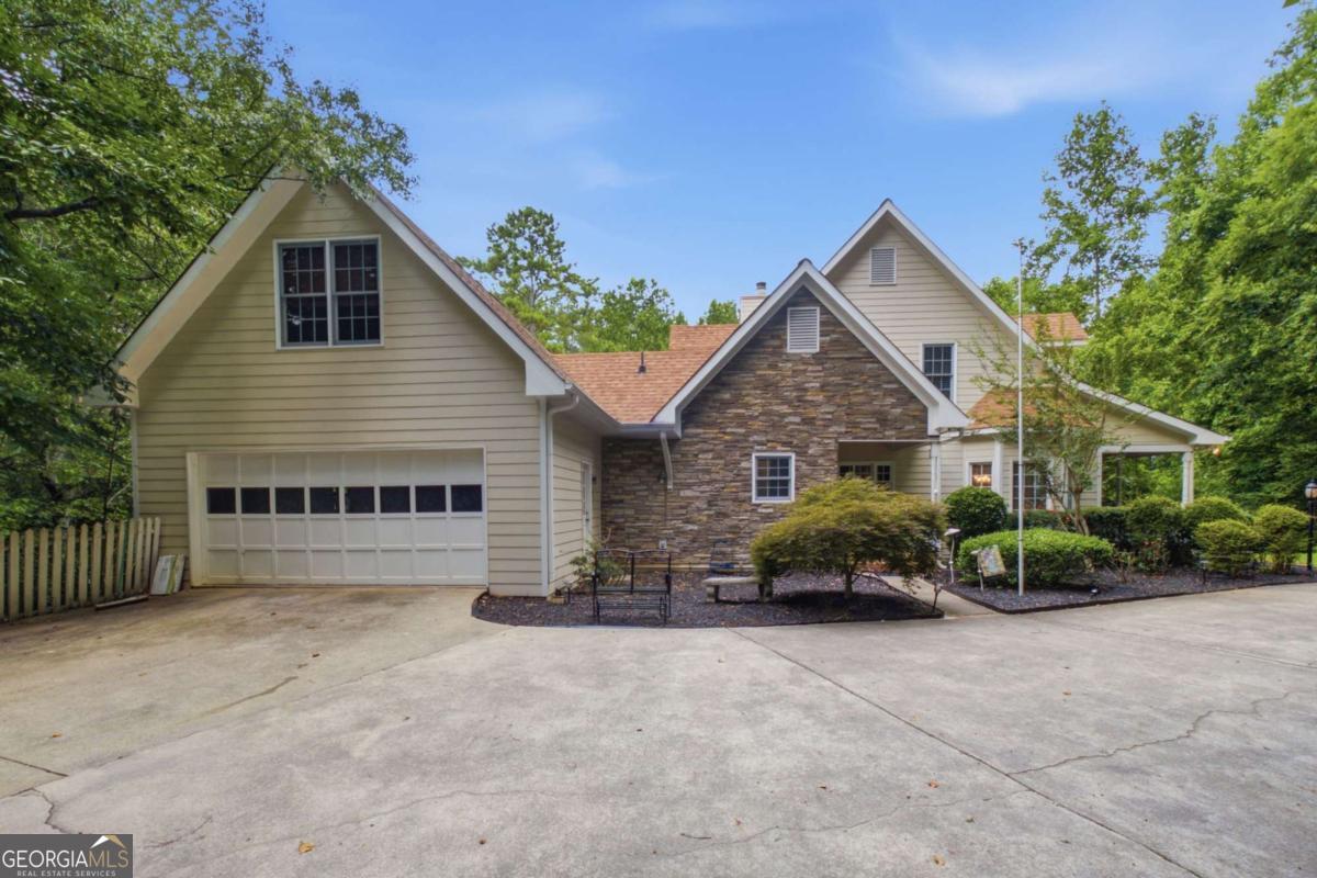 1220 Peachtree Road