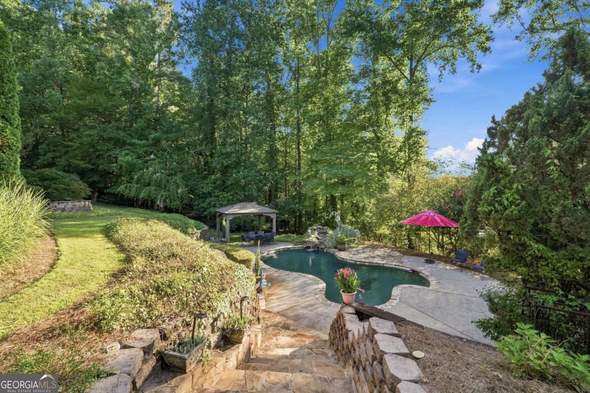 6795 Dawg Ridge