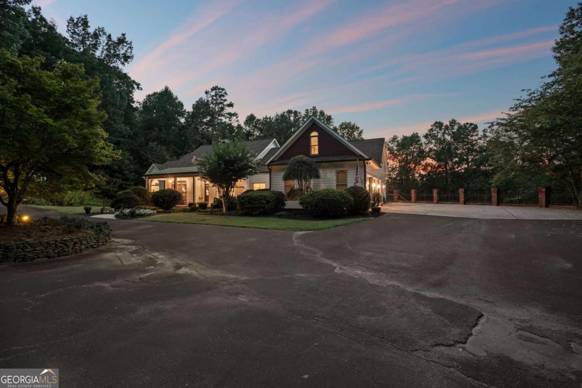 6795 Dawg Ridge