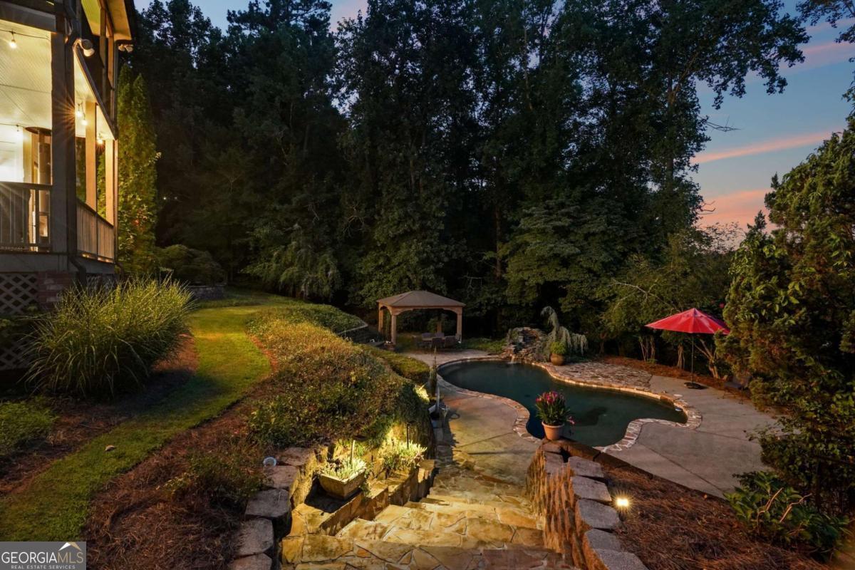 6795 Dawg Ridge