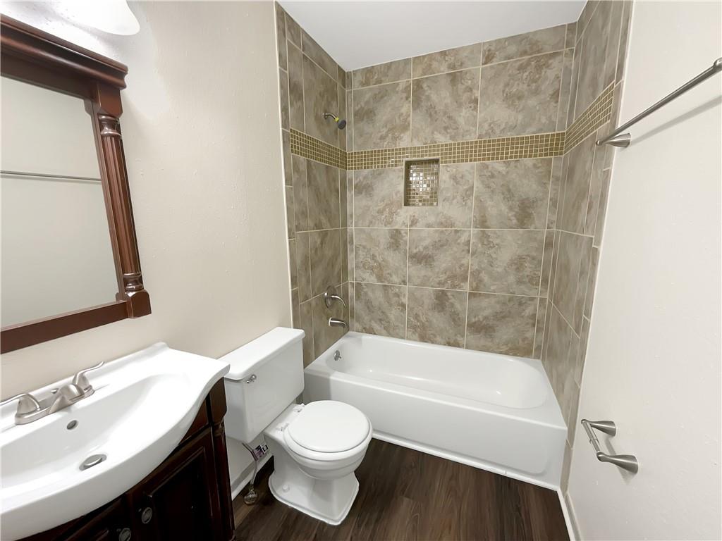 1 Sweetwater Parkway