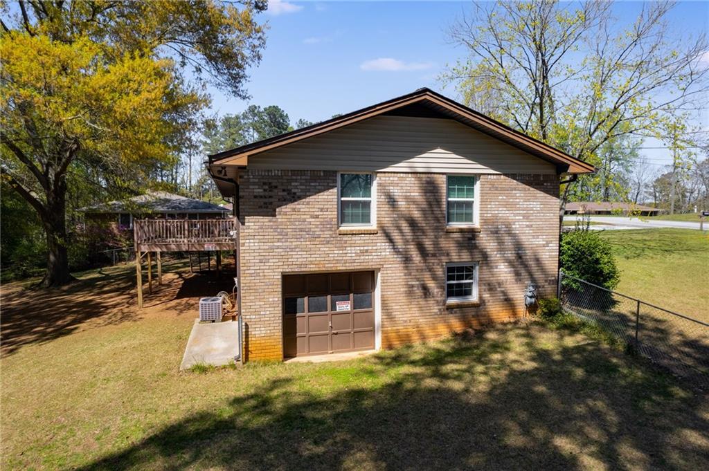 5746 Woodland Drive
