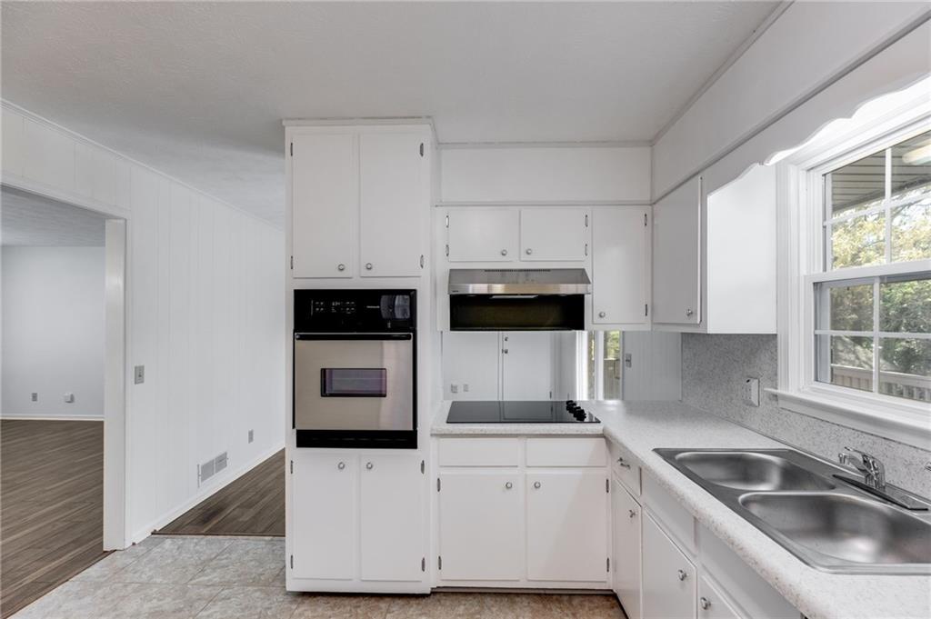5746 Woodland Drive