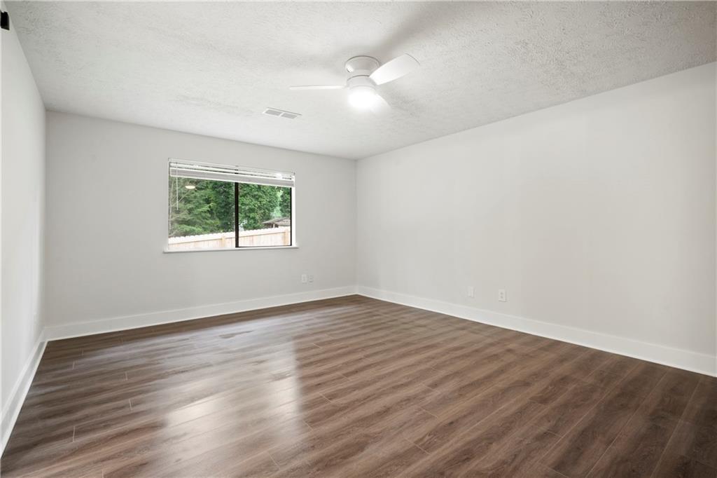 10 Saratoga Drive
