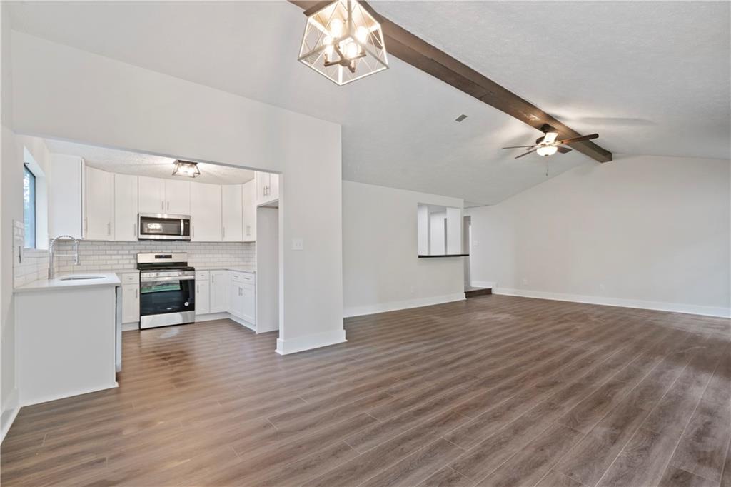 10 Saratoga Drive