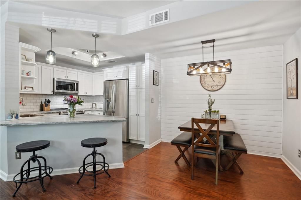 507 Mcgill Park Avenue NE