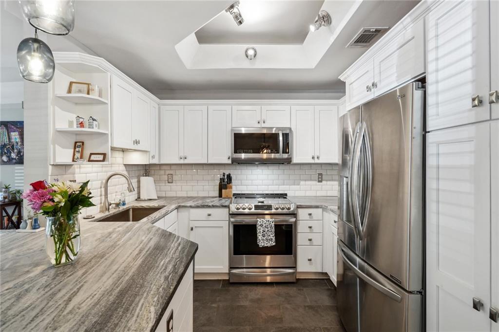 507 Mcgill Park Avenue NE