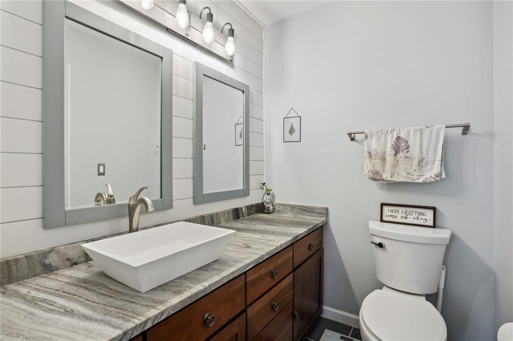 507 Mcgill Park Avenue NE