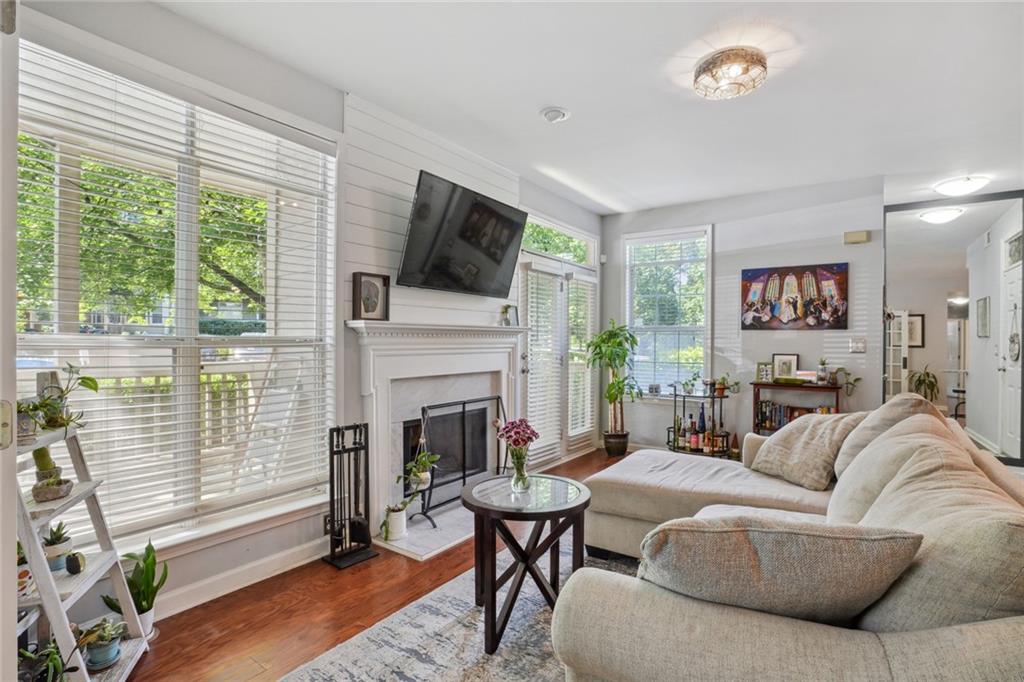 507 Mcgill Park Avenue NE