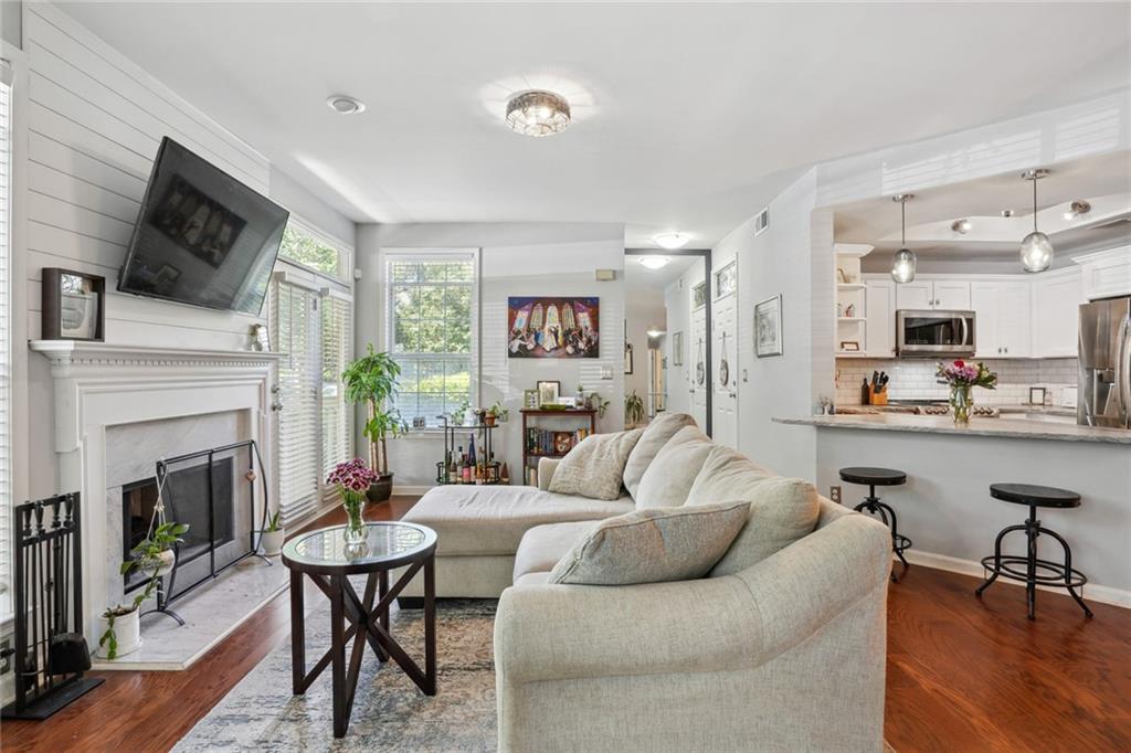 507 Mcgill Park Avenue NE