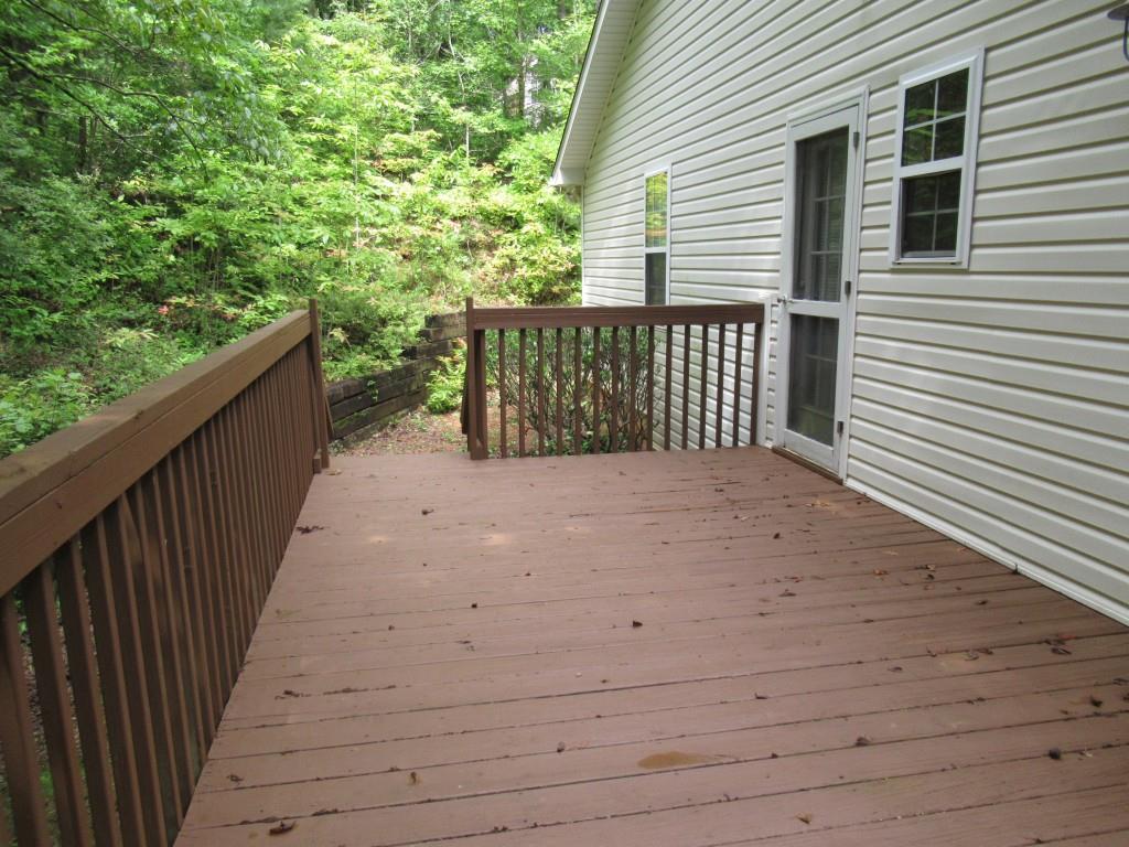 211 Shadow Hills Lane