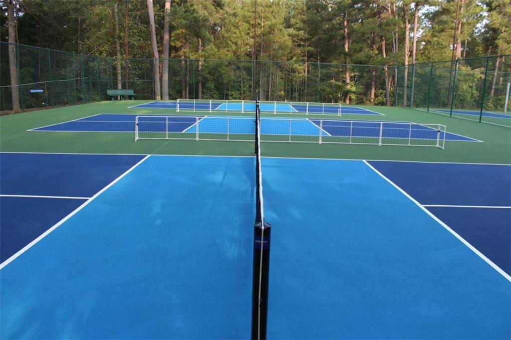 2296 Lakeview Parkway