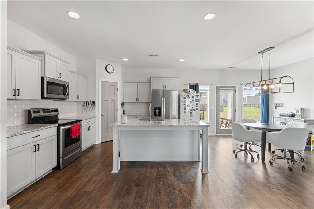 112 Springwood Drive