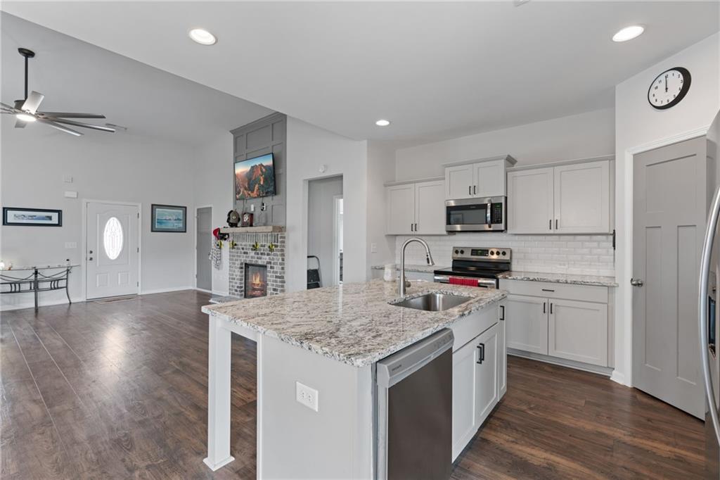 112 Springwood Drive