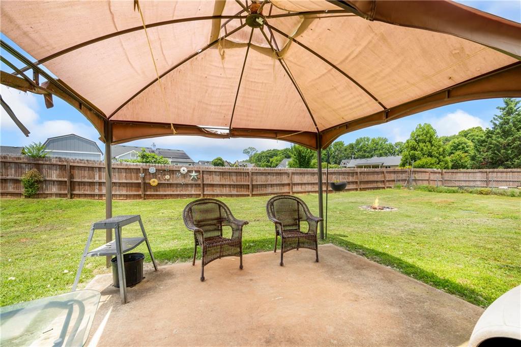 108 Lake Point Court