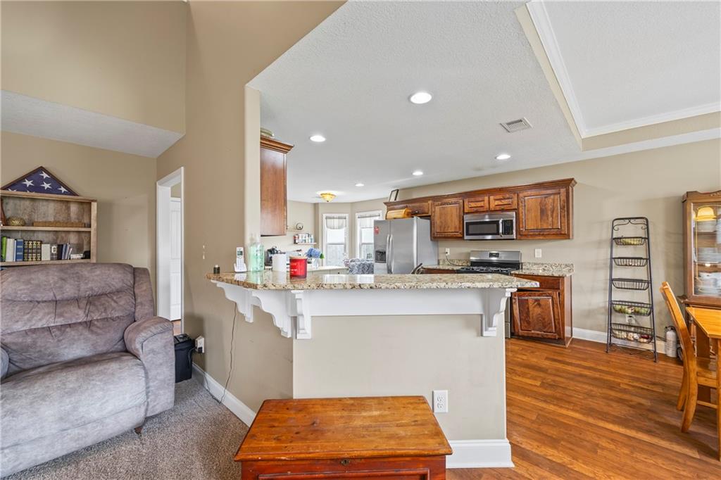 108 Lake Point Court