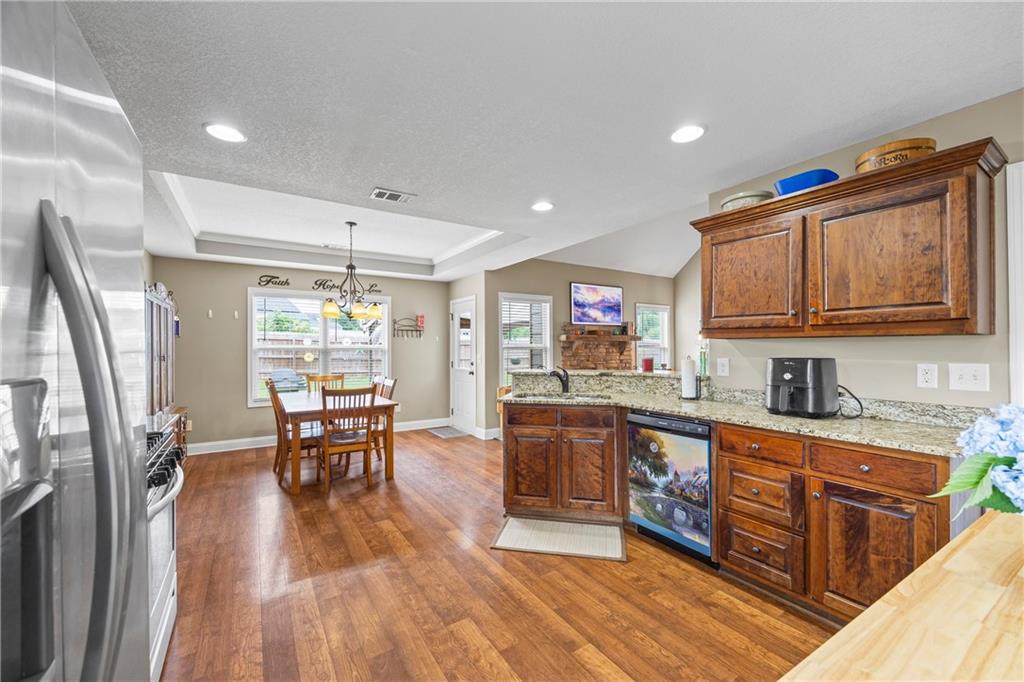 108 Lake Point Court