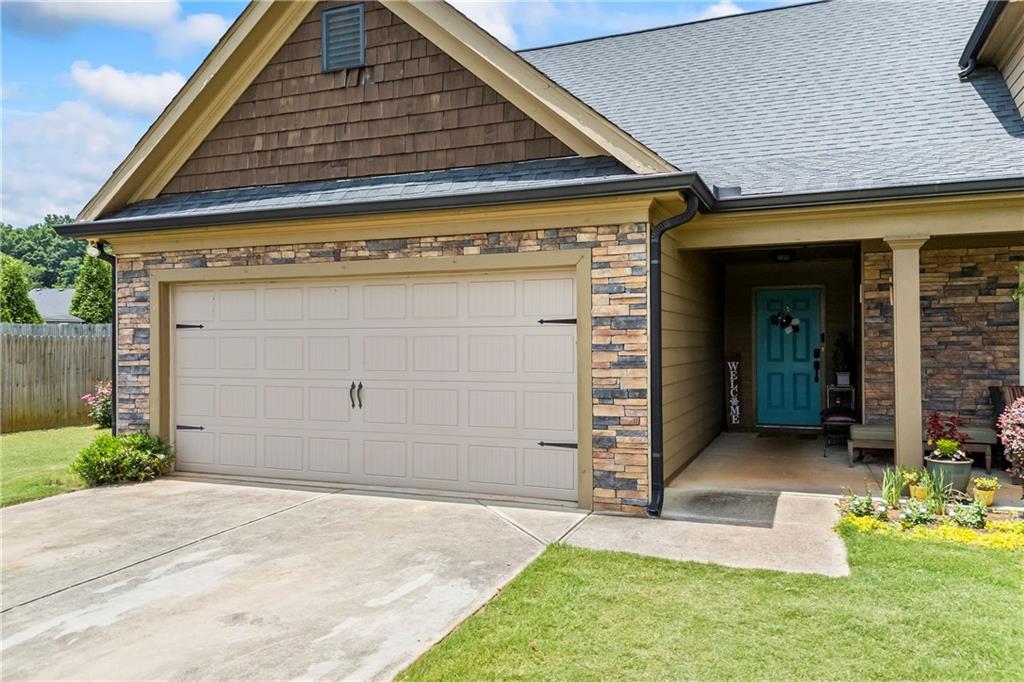 108 Lake Point Court