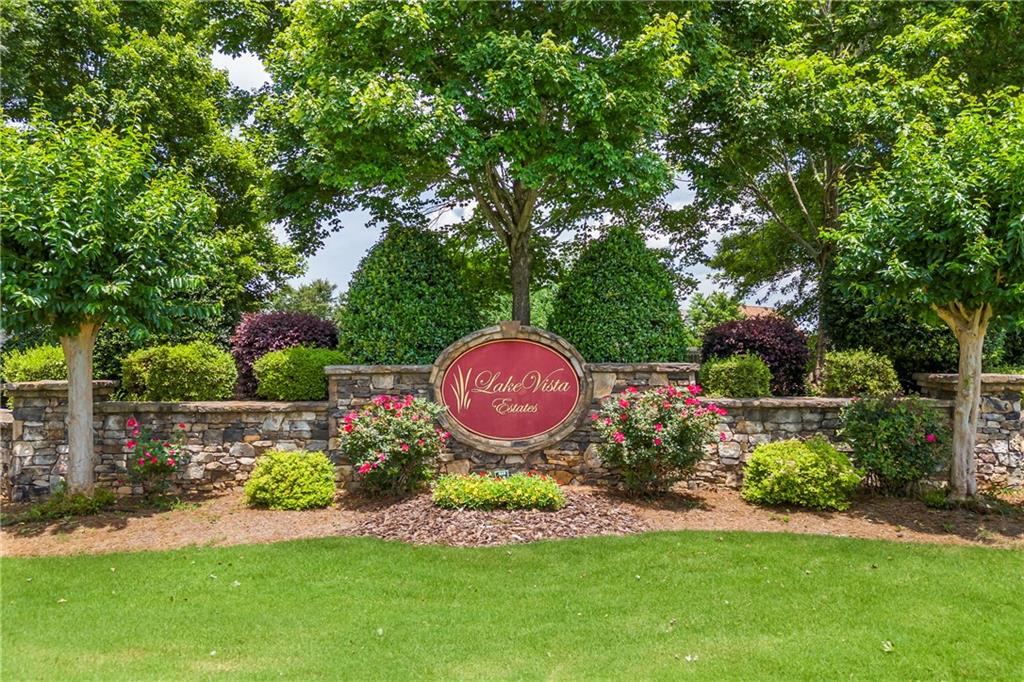 108 Lake Point Court