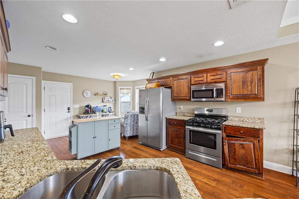 108 Lake Point Court