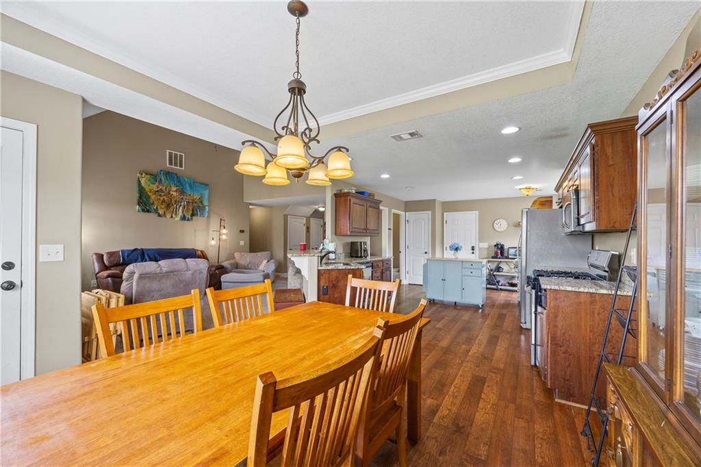 108 Lake Point Court