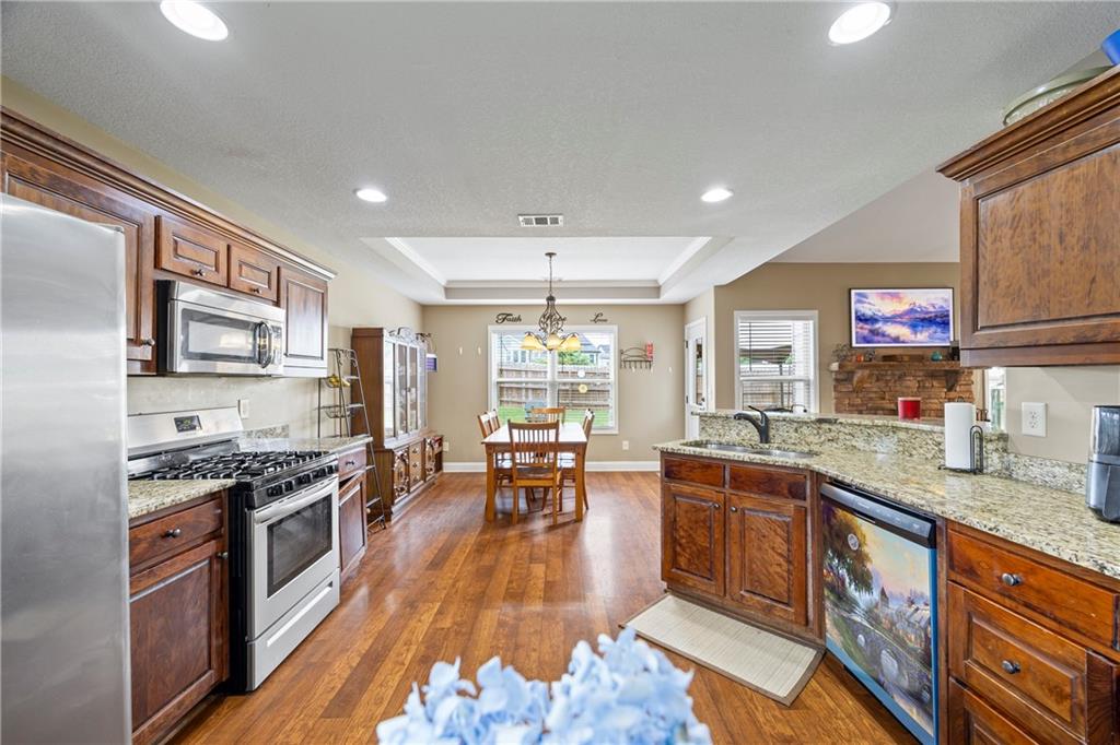 108 Lake Point Court