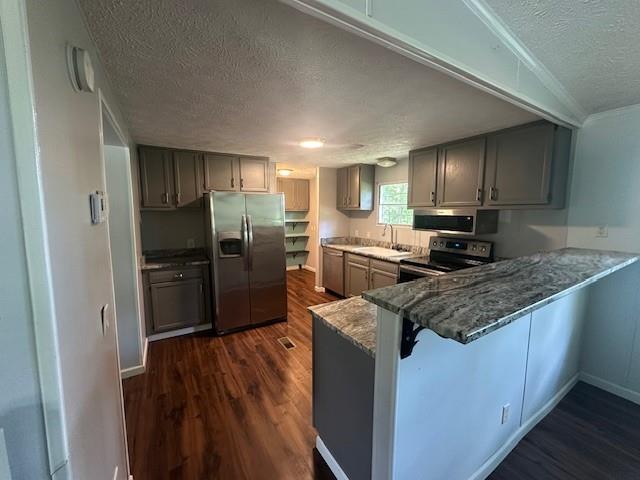 2162 Highway 105